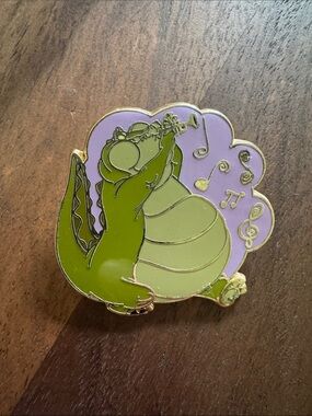 Disney Louis collectible Pin from the Disney’s Princess and the Frog. No backing